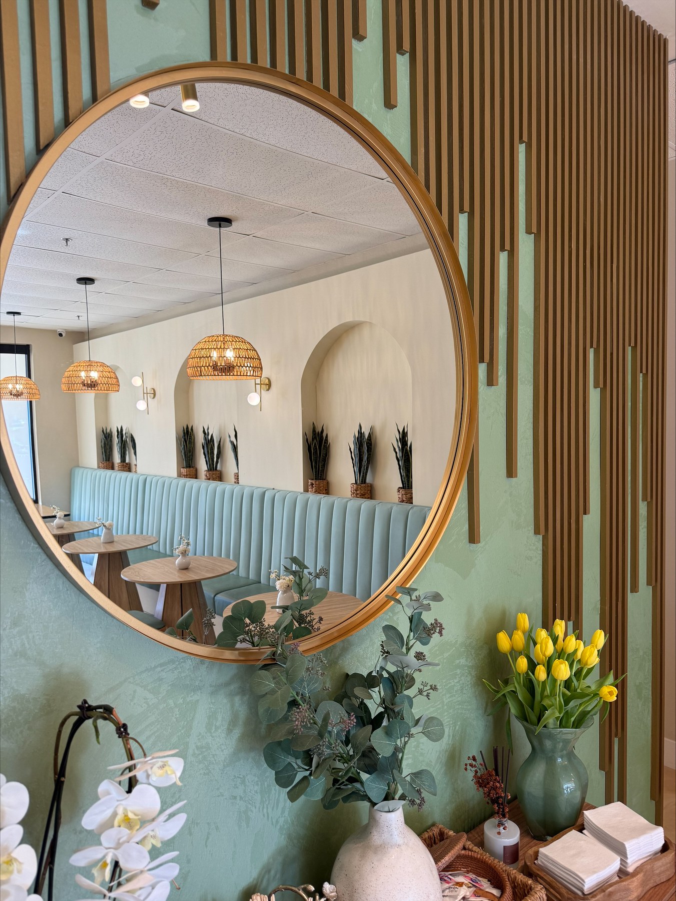 Community at Citas Café